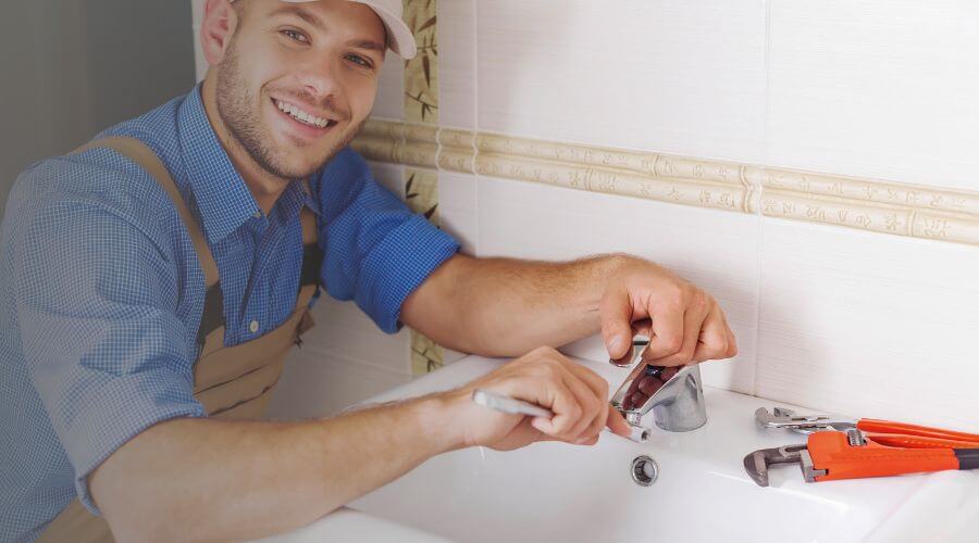 Professional clogged drains services in Henley, MO